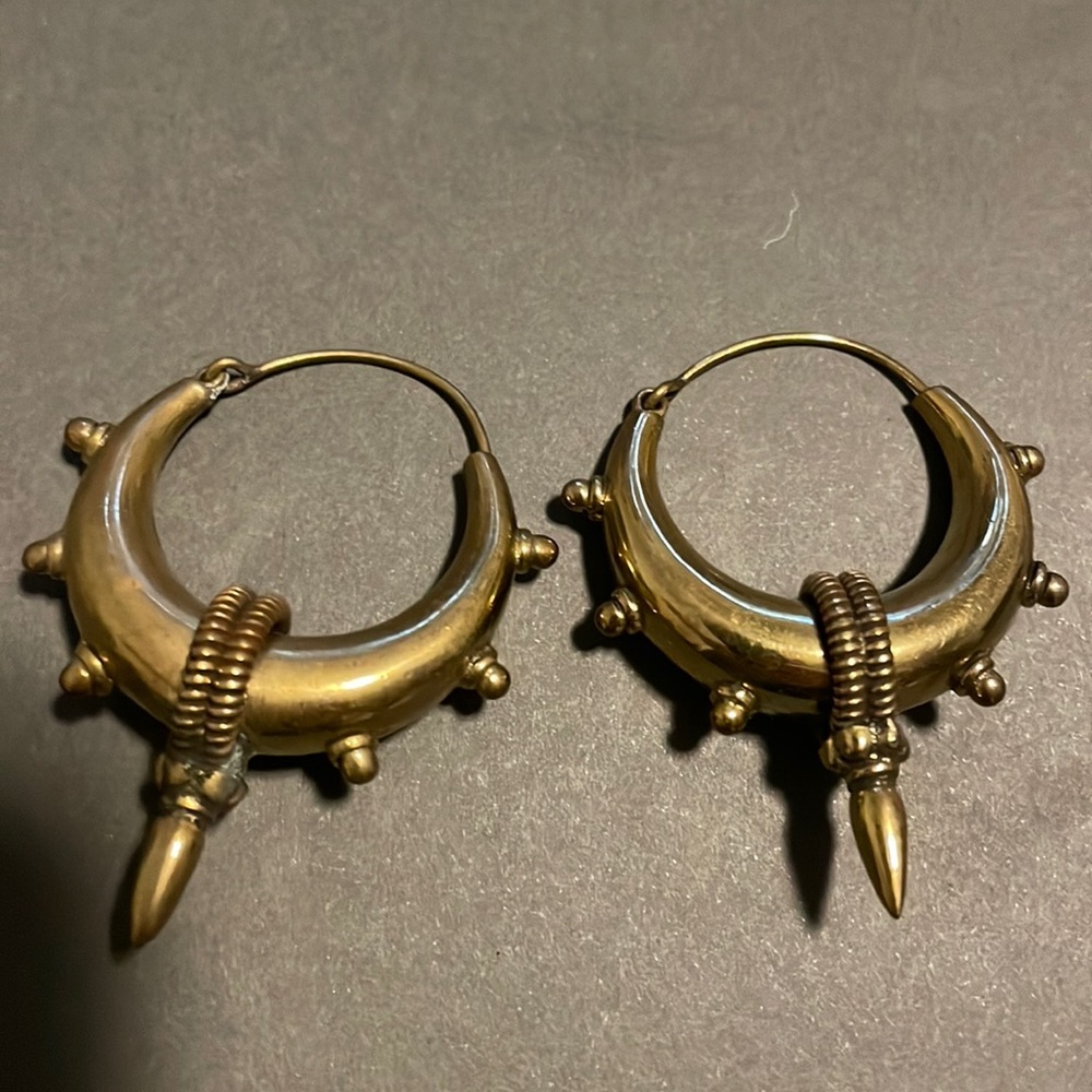 Super unique steampunk style earrings!